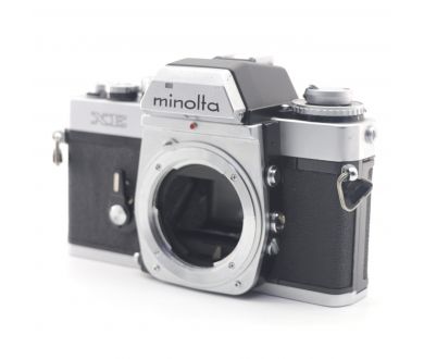Зеркальный пленочный фотоаппарат Minolta XE body