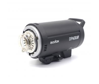 Вспышка студийная импульсная Godox DP600III