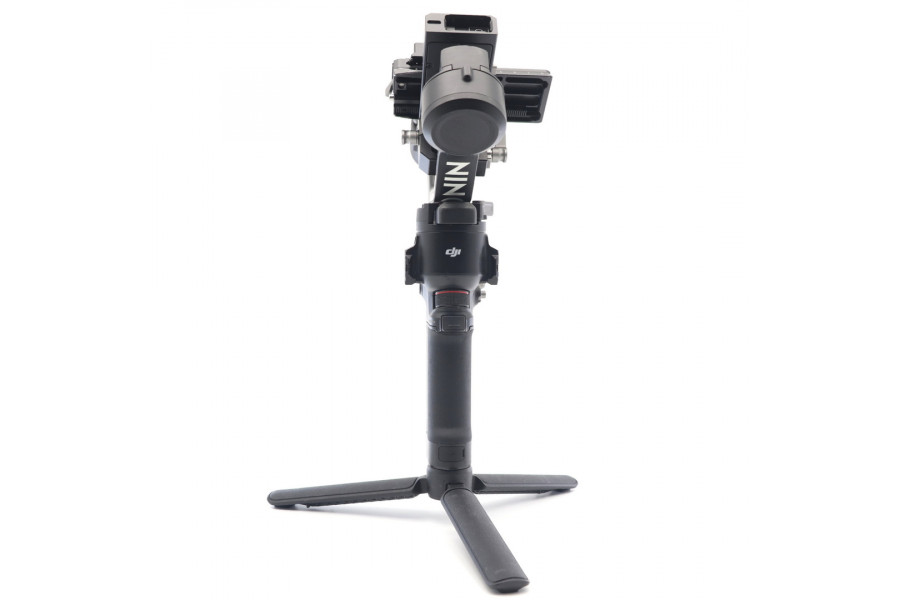 Профессиональный стабилизатор DJI Ronin RS 4