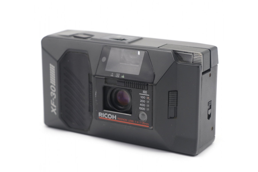 Компактный фотоаппарат Ricoh XF-30 неисправный