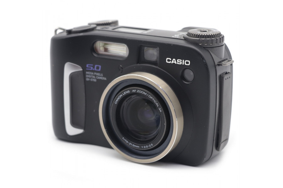 Компактная камера Casio QV-5700 неисправная