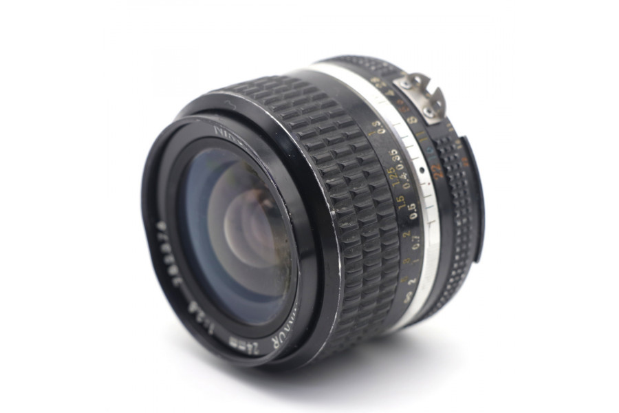 Мануальный объектив Nikon 24mm f/2,8 Nikkor
