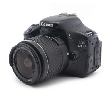 Камера Canon EOS 600D kit (пробег 151875 кадров)
