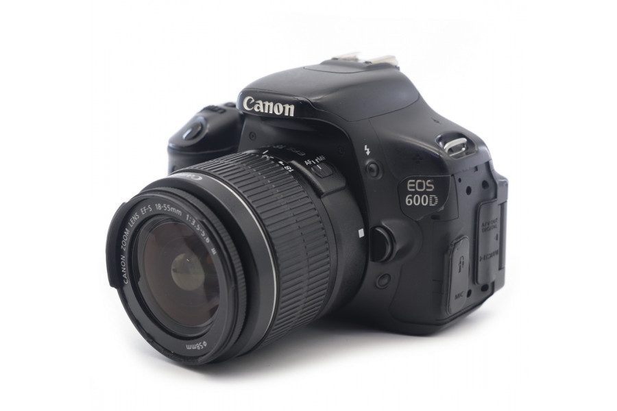 Камера Canon EOS 600D kit (пробег 151875 кадров)