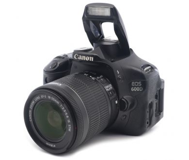 Камера Canon EOS 600D kit (пробег 152290 кадров)