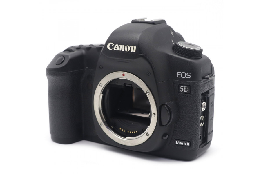 Canon EOS 5D Mark II body (пробег 21000 кадров)