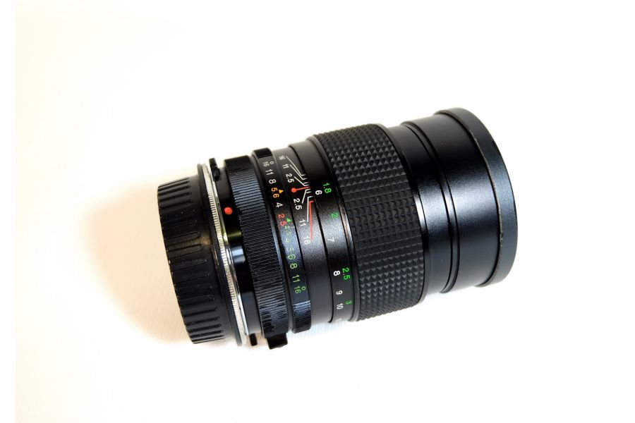 Vivitar 135 mm f/2.5 (Japan, 1979)