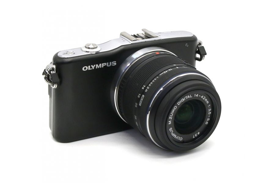 Olympus Pen mini E-PM1 kit (пробег 2500 кадров)