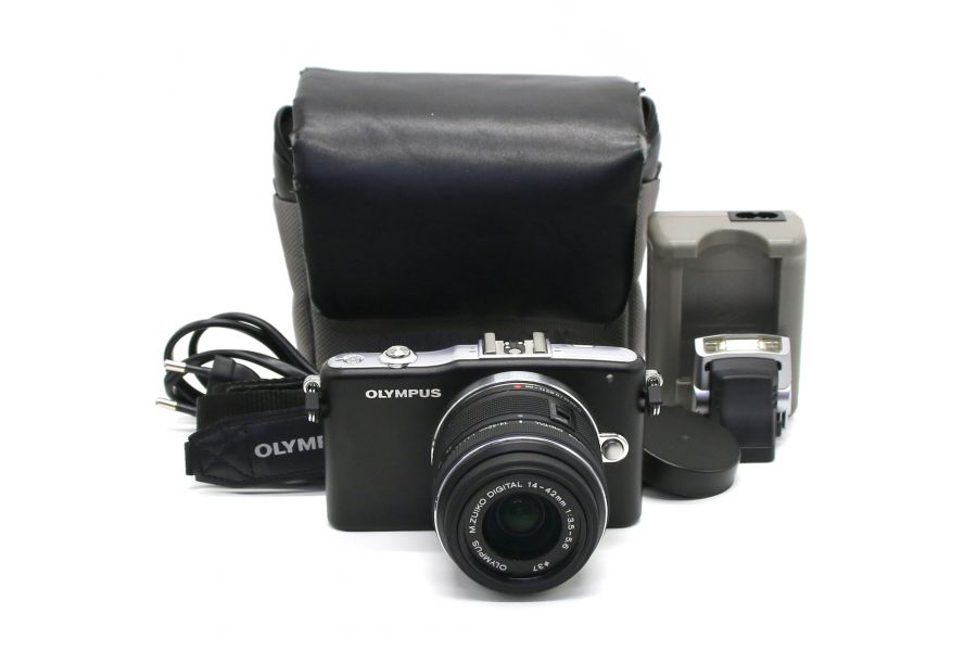 Olympus Pen mini E-PM1 kit (пробег 2500 кадров)