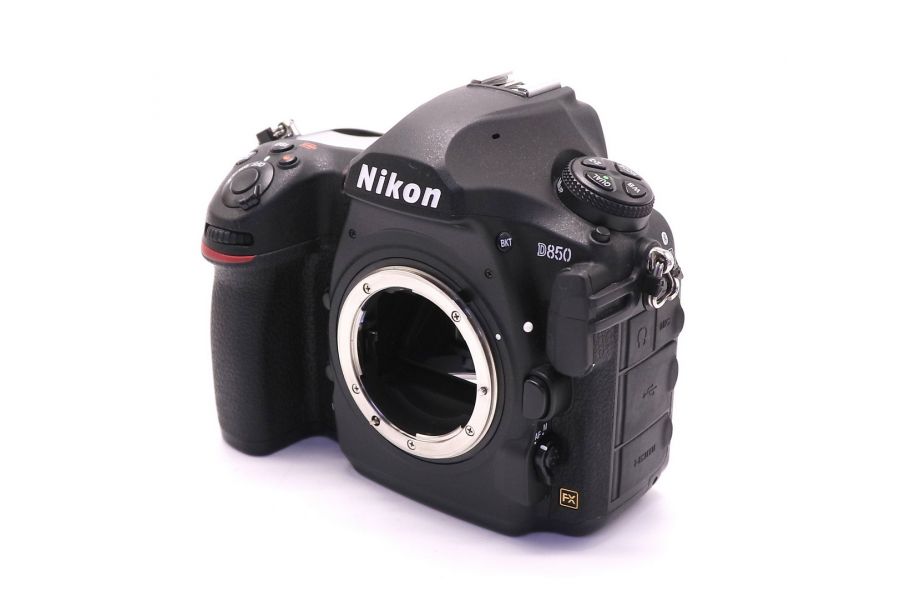 Nikon D850 body в упаковке (пробег 8700 кадров)