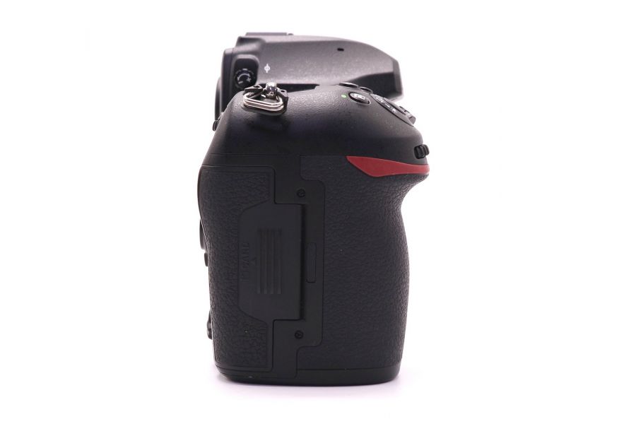 Nikon D850 body в упаковке (пробег 8700 кадров)