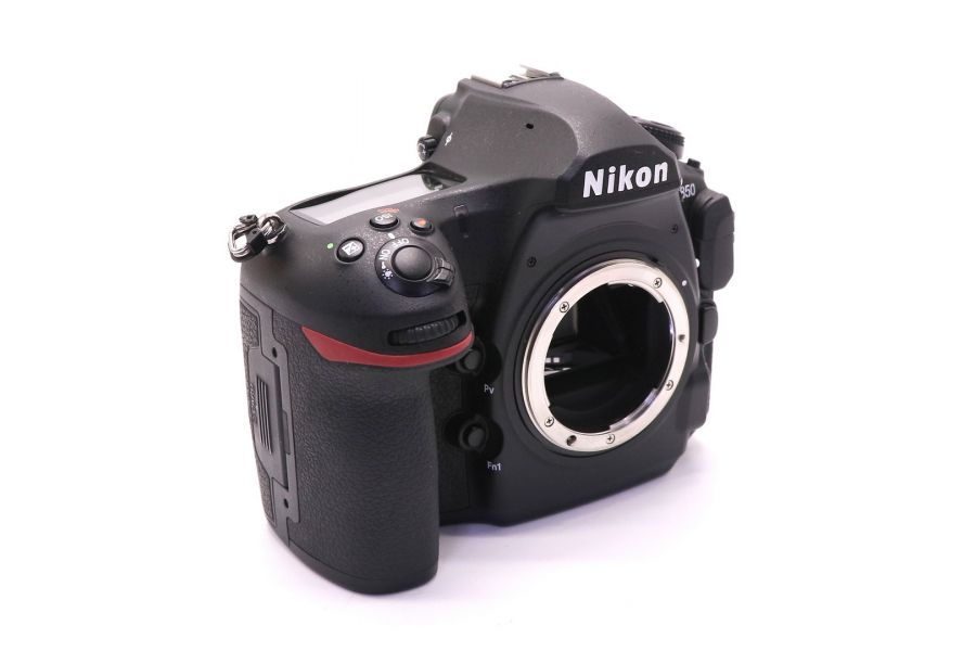 Nikon D850 body в упаковке (пробег 8700 кадров)
