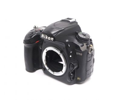 Nikon D750 body (пробег 273300 кадров)