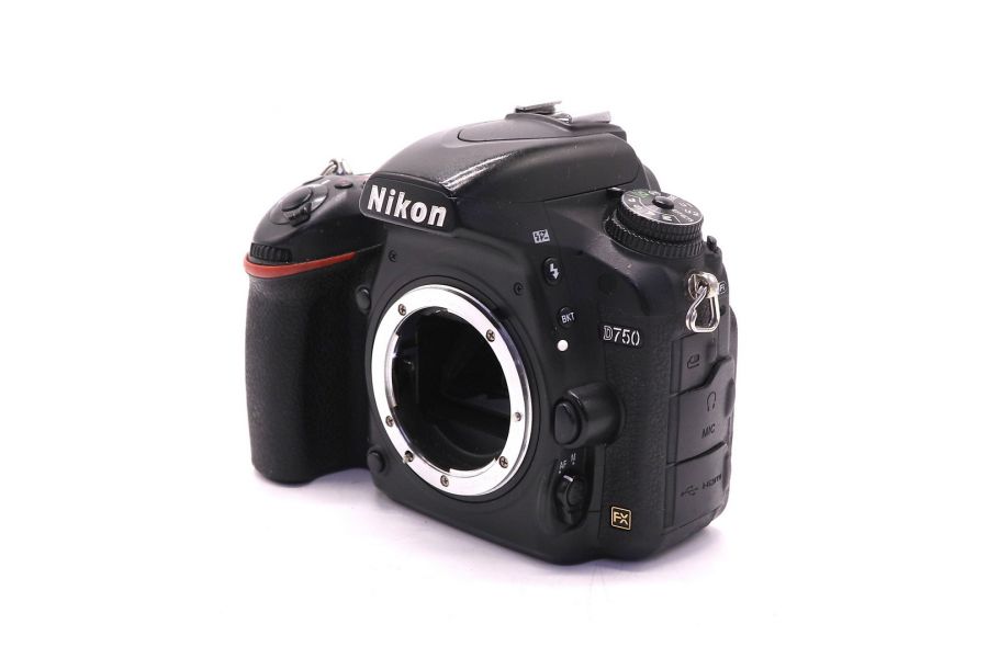 Nikon D750 body (пробег 341700 кадров)