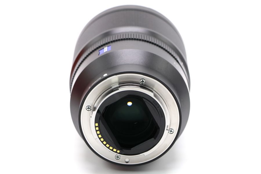 Sony Carl Zeiss Distagon T* FE 35mm f/1.4 ZA (SEL-35F14Z) в упаковке