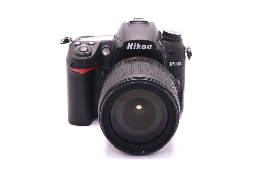 Nikon D7000 kit в упаковке (пробег 805 кадров)