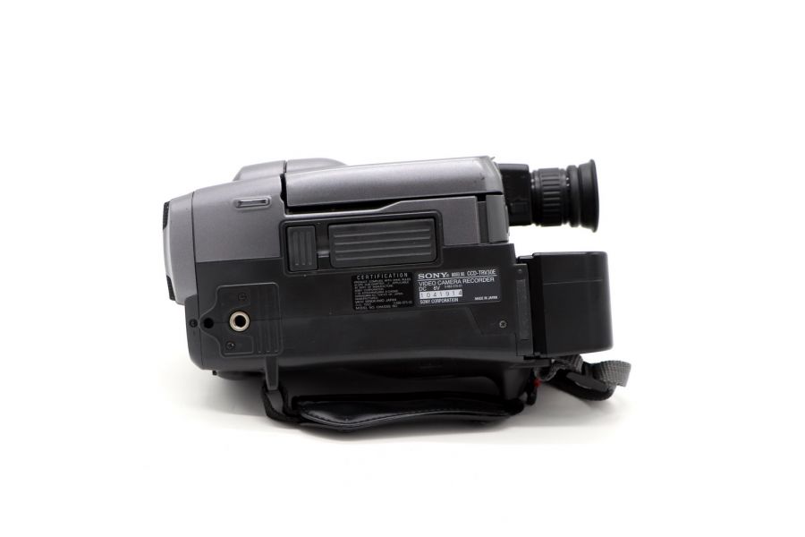 Видеокамера Sony CCD-TRV30E