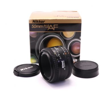 Nikon 50mm f/1.8 AF Nikkor в упаковке