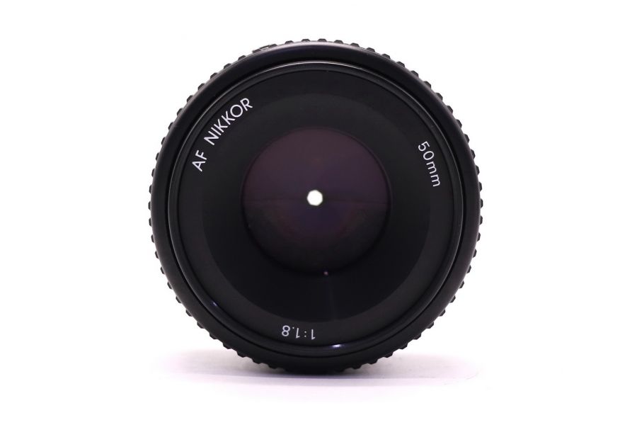 Nikon 50mm f/1.8 AF Nikkor в упаковке