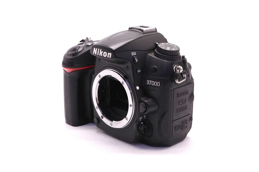 Nikon D7000 body (пробег 89505 кадров)