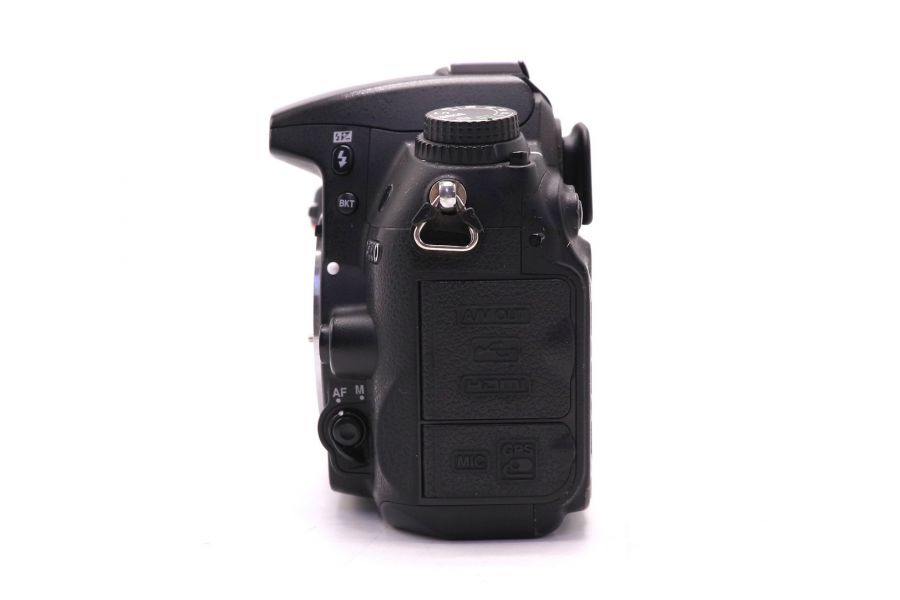 Nikon D7000 body (пробег 89505 кадров)