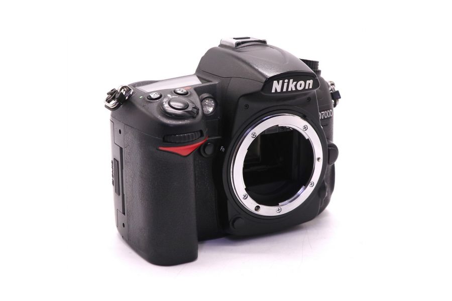 Nikon D7000 body (пробег 89505 кадров)