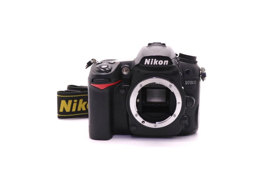 Nikon D7000 body (пробег 89505 кадров)