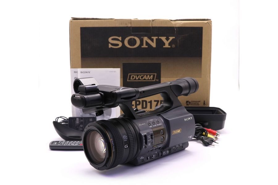 Видеокамера Sony DSR-PD175P в упаковке