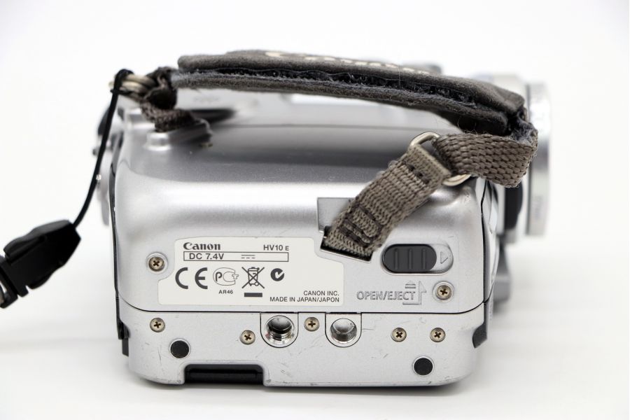 Видеокамера Canon HV10