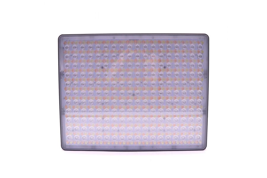 Осветитель Aputure Amaran P60C (China, 2011)