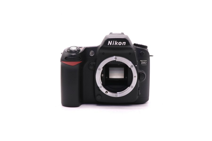 Nikon D80 body в упаковке (пробег 10985 кадров)