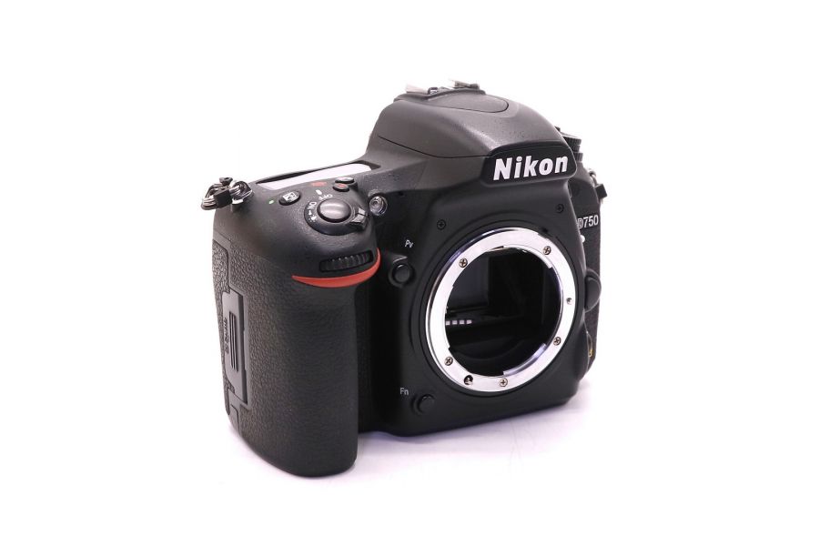 Nikon D750 body в упаковке (пробег 15470 кадров)