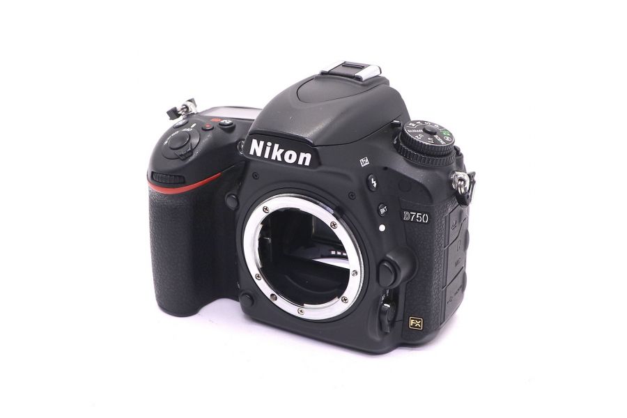 Nikon D750 body в упаковке (пробег 3510 кадров)