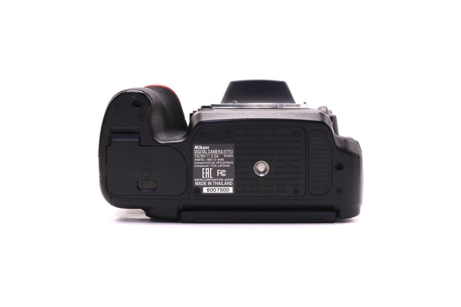 Nikon D750 body в упаковке (пробег 15470 кадров)