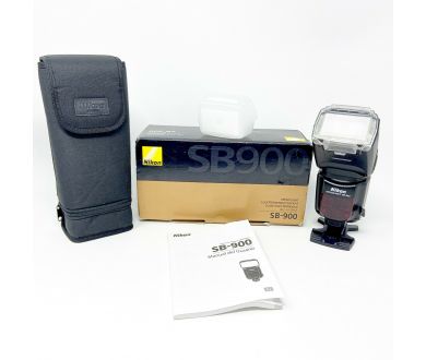Фотовспышка Nikon Speedlight SB-900 в упаковке
