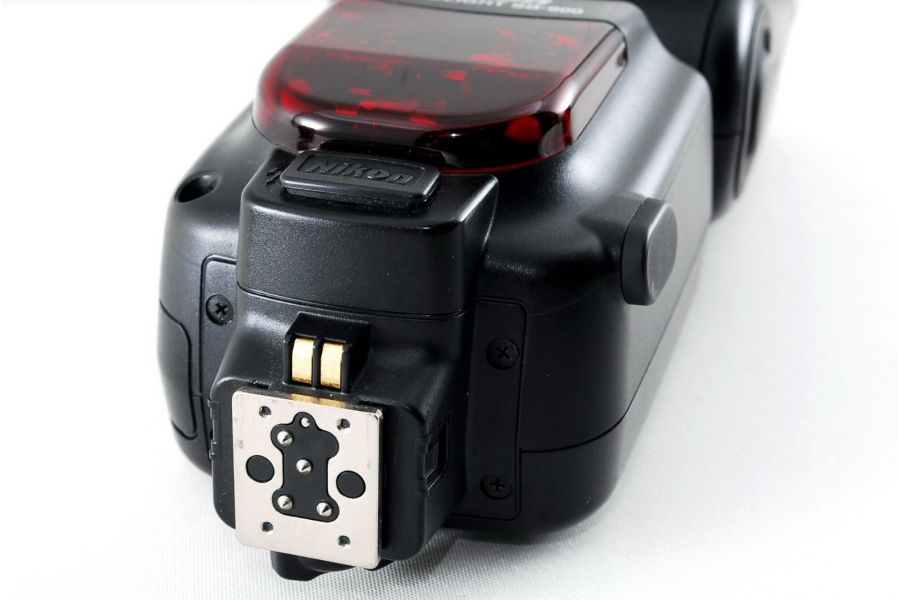 Фотовспышка Nikon Speedlight SB-900 в упаковке