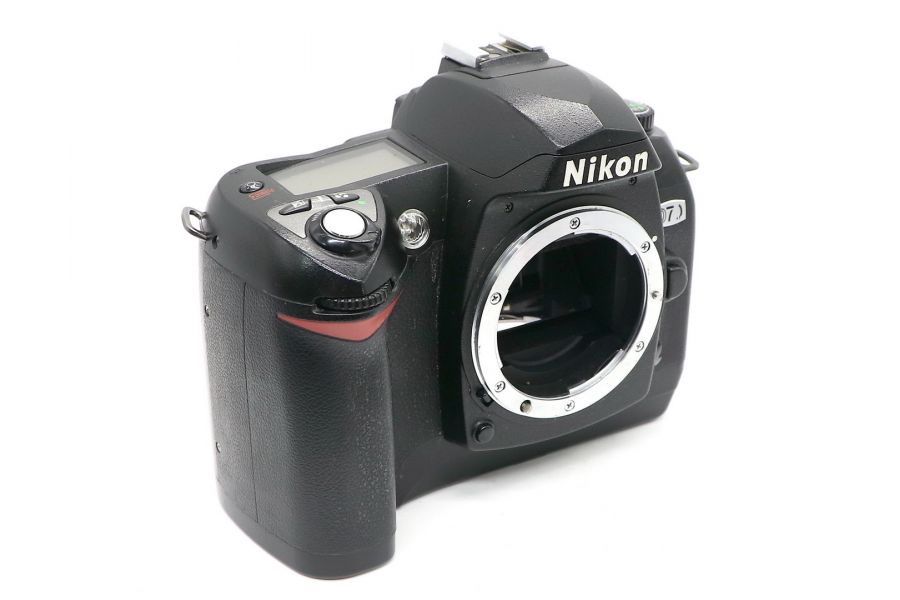 Nikon D70 body (пробег 21210 кадров)