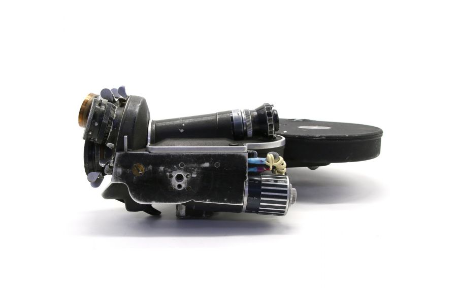 Кинокамера Arriflex 16