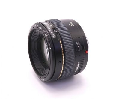 Canon EF 50mm f/1.4 USM в упаковке