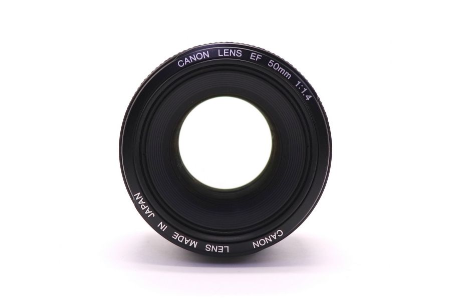 Canon EF 50mm f/1.4 USM в упаковке
