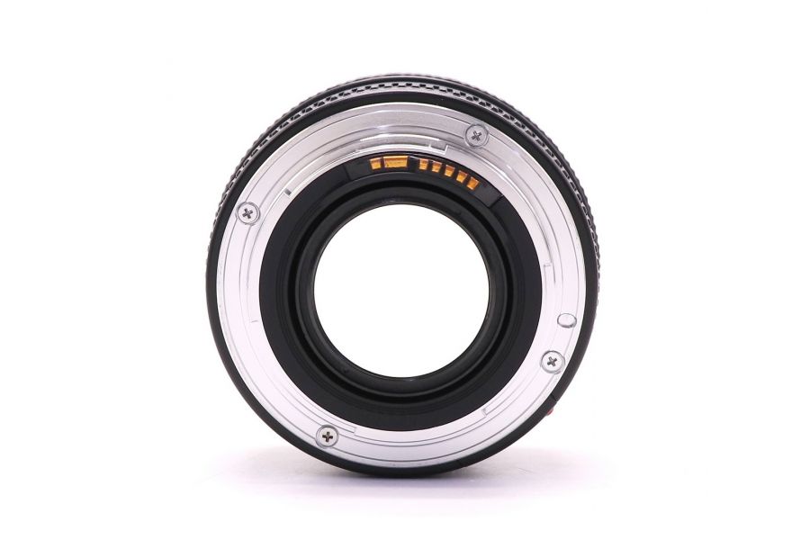 Canon EF 50mm f/1.4 USM в упаковке