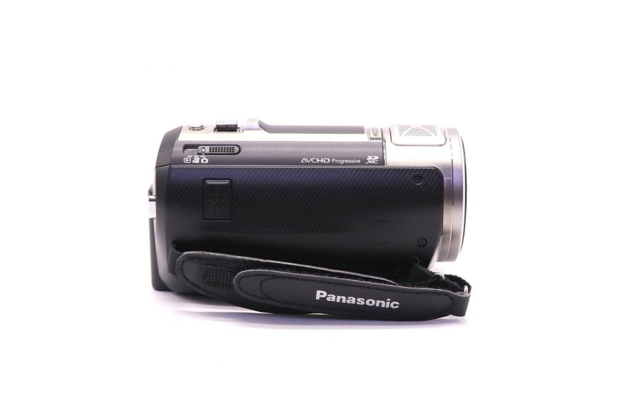 Видеокамера Panasonic HC-V710 в упаковке