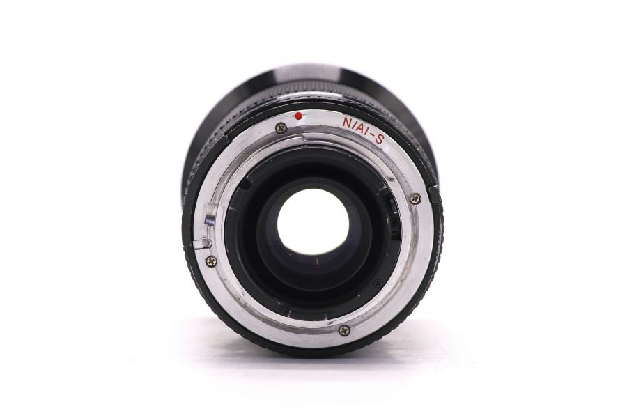 Soligor MC 28-105mm/3.5-4.5 Zoom + Macro Nikon F