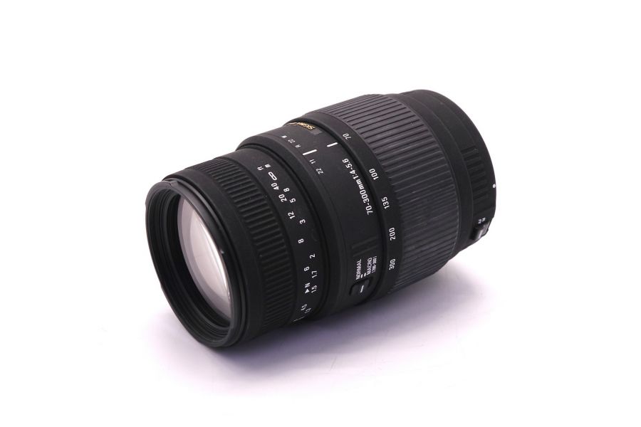 Sigma AF 70-300mm f/4-5.6 DG Macro for Sigma SA