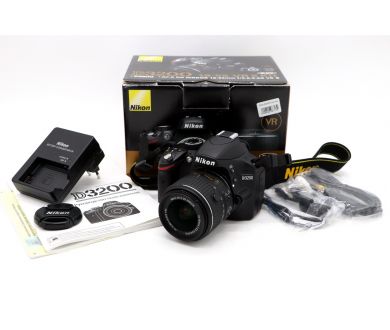 Nikon D3200 kit box new