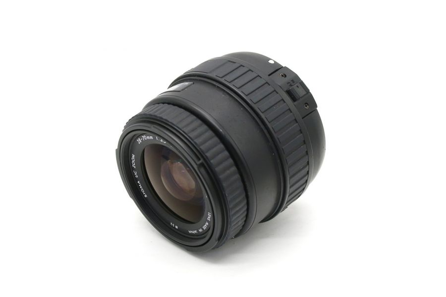 Sigma AF 28-70mm f/3.5-4.5 MC UC Zoom for Canon EF (Japan, 1989)