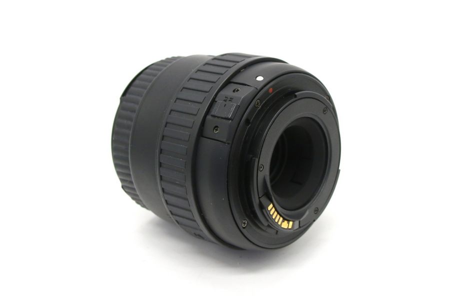 Sigma AF 28-70mm f/3.5-4.5 MC UC Zoom for Canon EF (Japan, 1989)