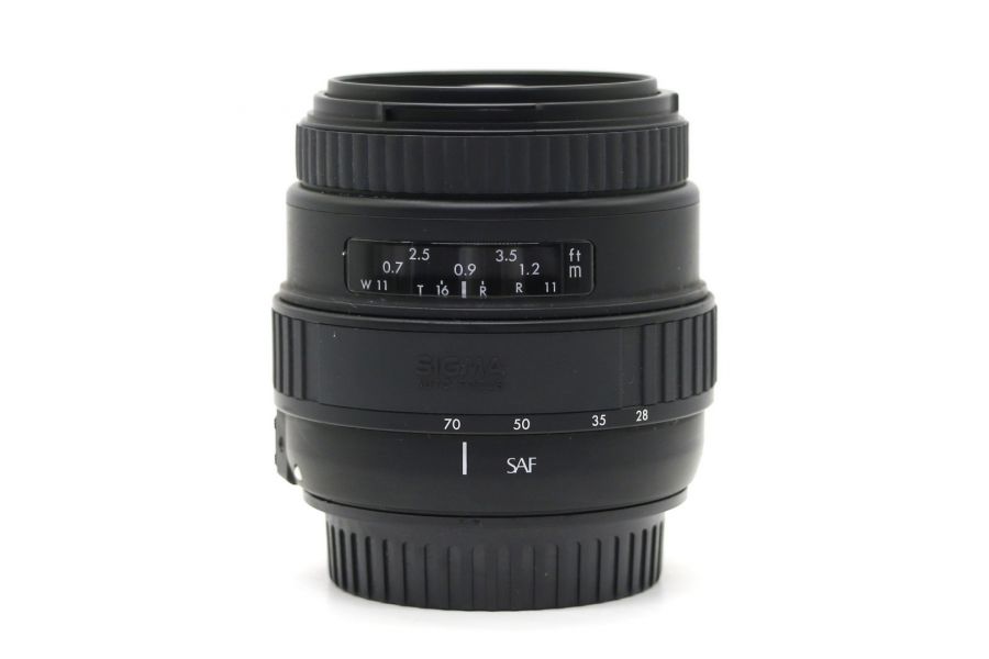 Sigma AF 28-70mm f/3.5-4.5 MC UC Zoom for Canon EF (Japan, 1989)