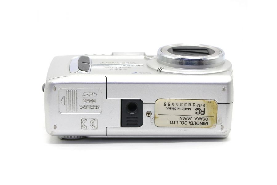 Minolta Dimage E223