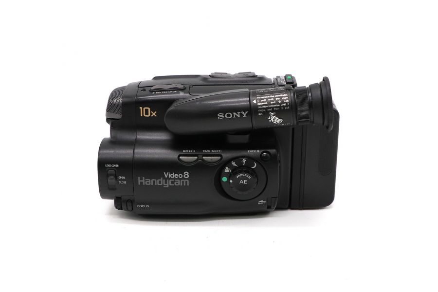 Видеокамера Sony CCD-TR303E